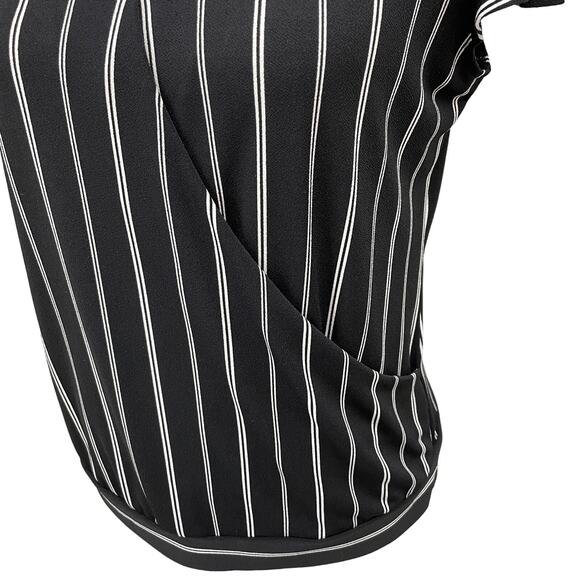 ADRIANNA PAPELL Career Blouse Size Small Flutter Sleeve Striped Emo Travel - Picture 6 of 7
